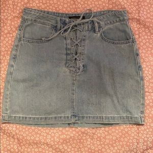 High waisted lace up skirt